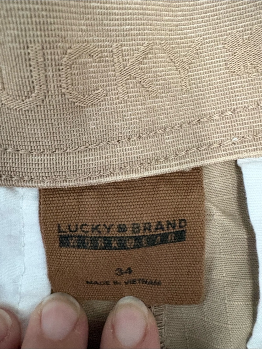 Lucky Brand Men's Tan Cargo Shorts - Picture 3 of 3